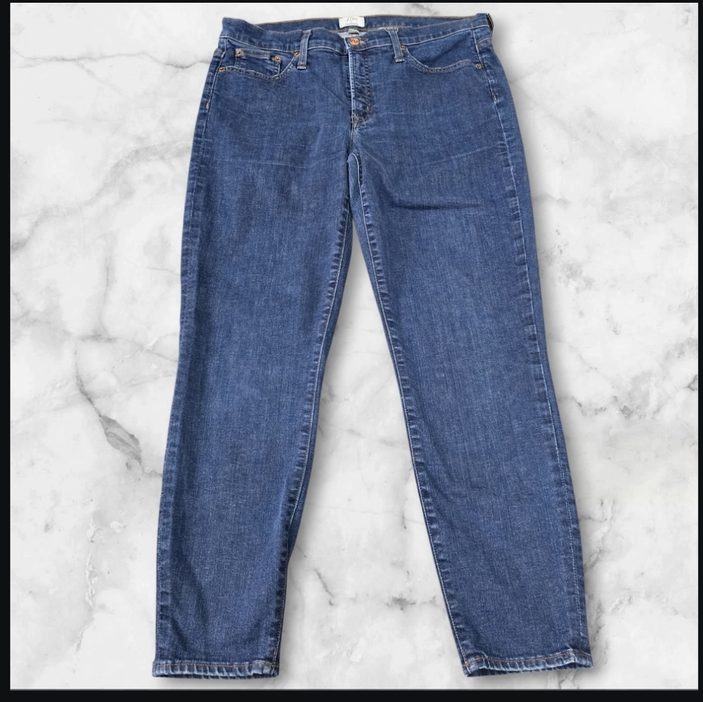 Women's J. Crew Straight Leg Toothpick 8" Blue Jeans (SIZE:31)
